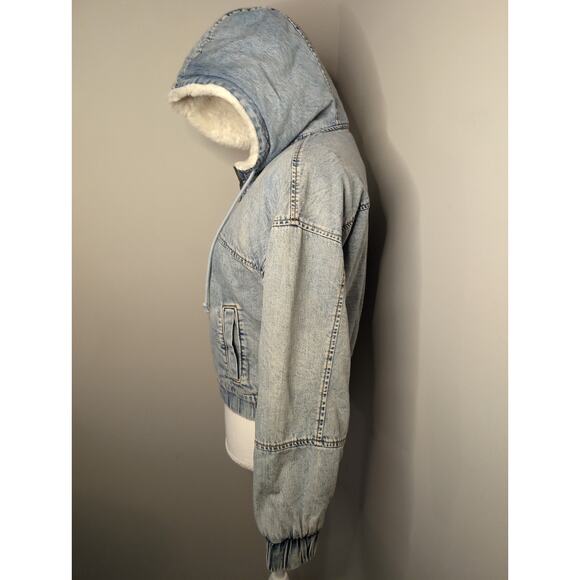 American Eagle NWT denim fur crop bomber jacket XS - Picture 3 of 9